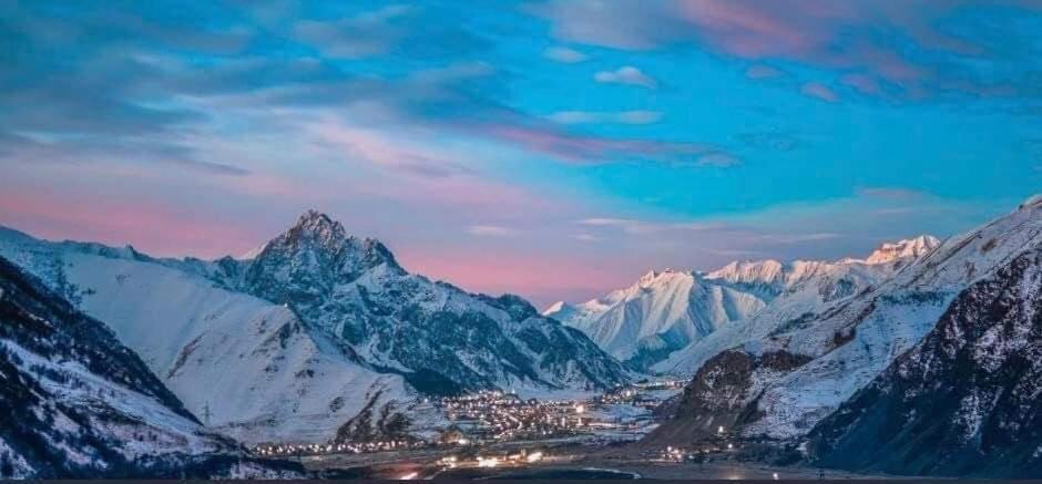 Hotel Golden Star Kazbegi Zewnętrze zdjęcie