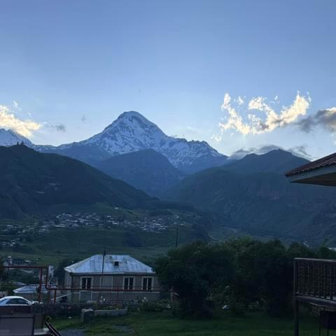 Hotel Golden Star Kazbegi Zewnętrze zdjęcie